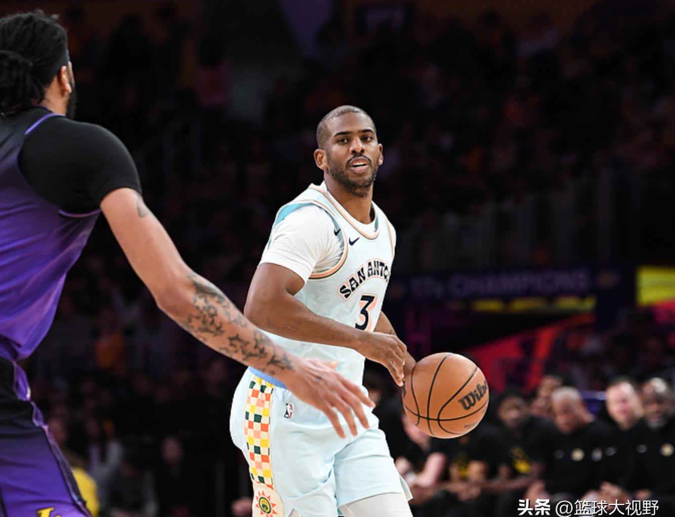 赛后突围战来临,圣安东尼奥马刺围绕NBA总决赛扳平良机,管理层满意,年轻球员得到机会的简单介绍 赛后突围战来临,圣安东尼奥马刺围绕NBA总决赛扳平良机,管理层满意,年轻球员得到机会的简单介绍