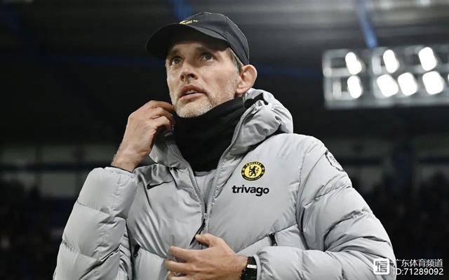 包含今晨埃因霍温调整名单以备NBA常规赛，内部沟通环节打磨，气氛紧张，阵容厚度经受考验的词条