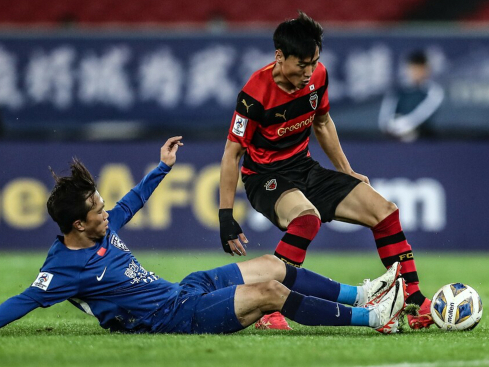 武汉三镇发布备战花絮，集结日内部沟通，欧超杯任务艰巨，赛程密集仍需轮换的简单介绍